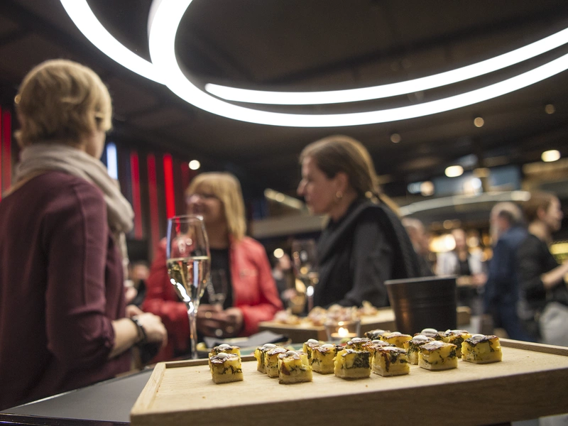 Samsung Hall APG Poster Night 2018